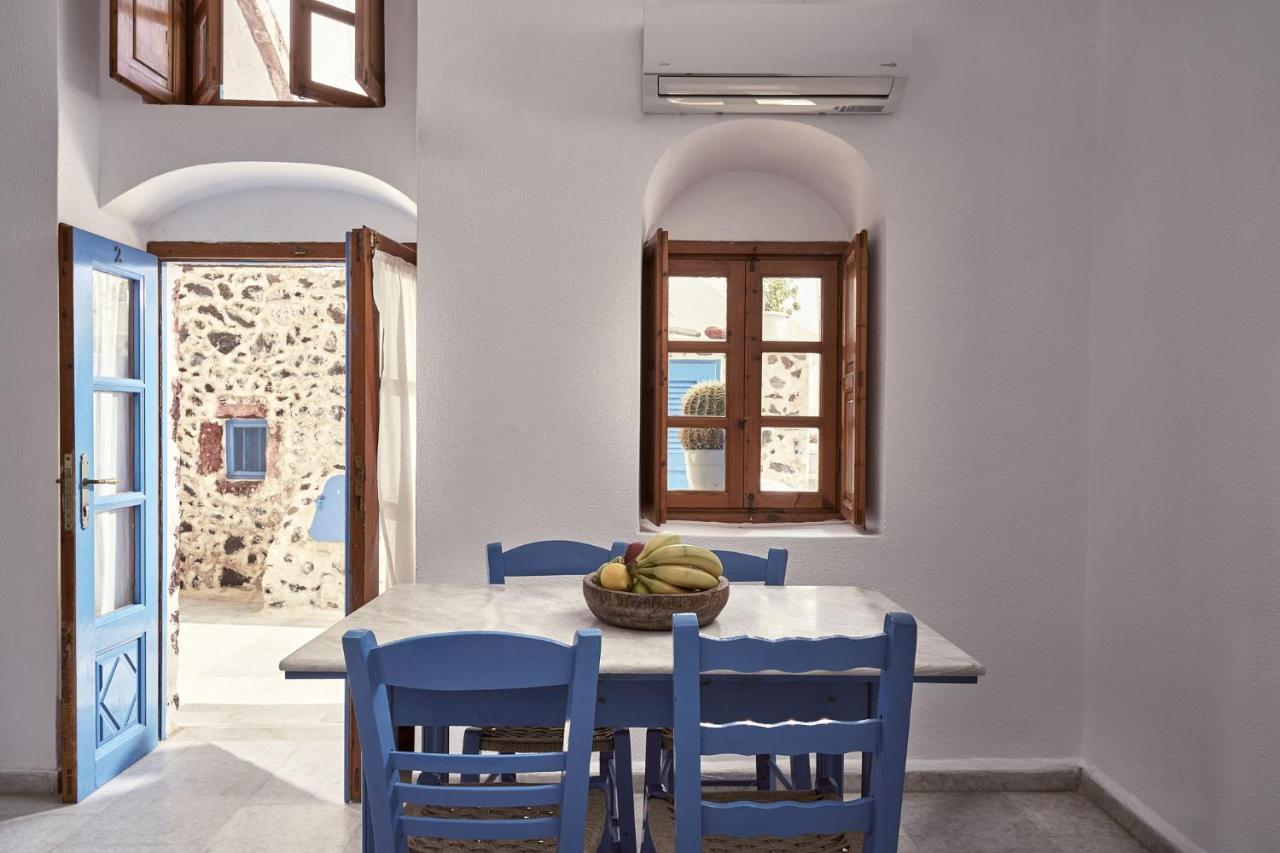 Amphitheater Cave Houses サントリーニ エクステリア 写真